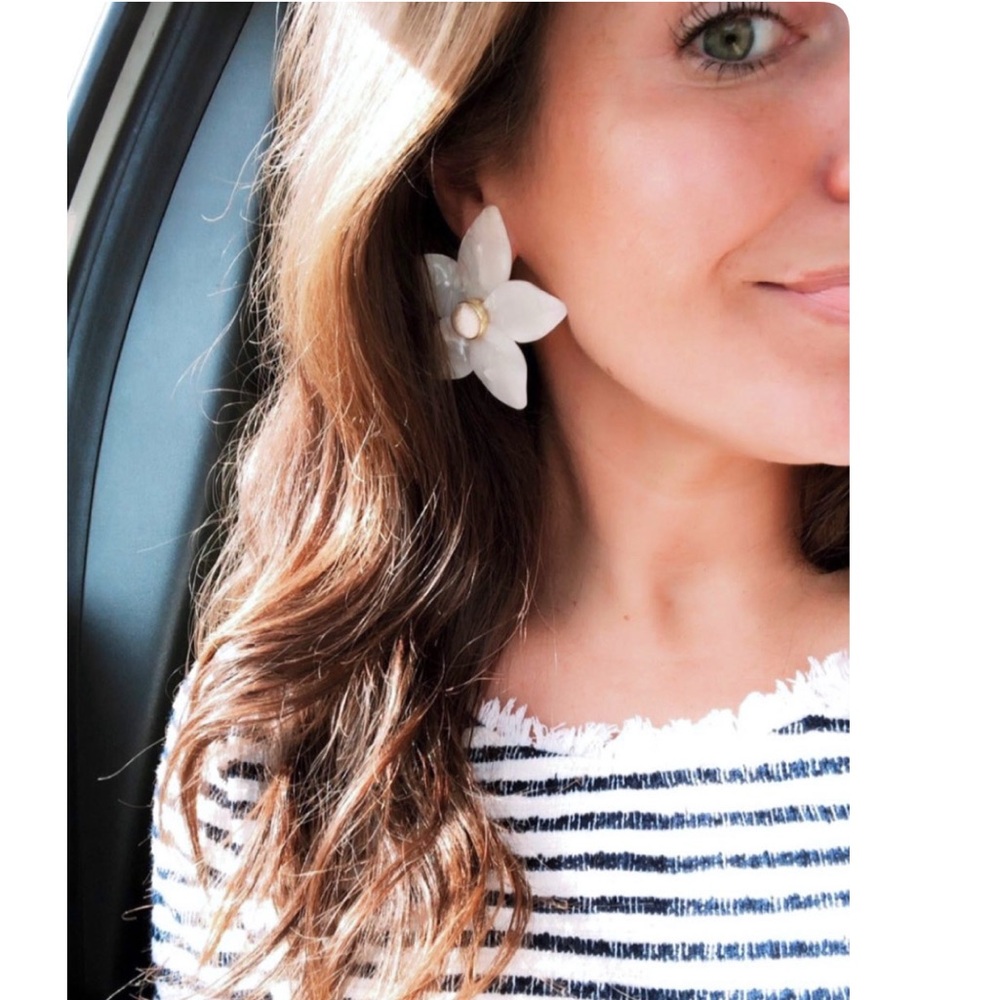 Bauble Bar LIGHTWEIGHT Oversized Statement Flower Earrings